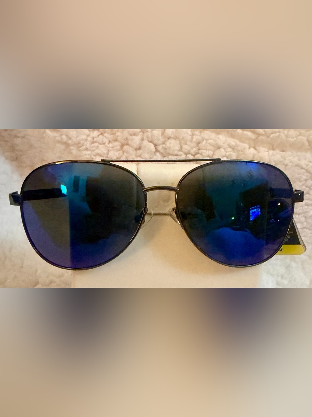 🕶️ Foster Grant Women's Aviator Sunglasses with Blue Mirrored Lenses